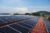 Solární panely a baterie vstupují do firem - budou výhodnější než přípojka